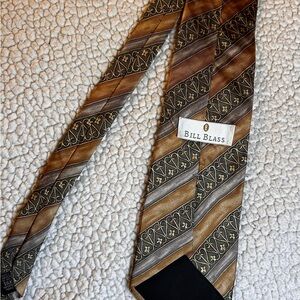Bill Blass Men's Vintage 100% Silk Men’s Tie Gold Green Designer Necktie Paisley